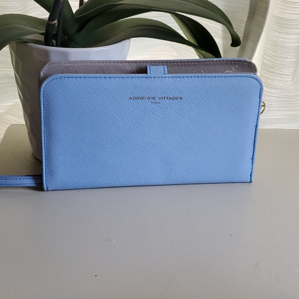 Light blue clutch